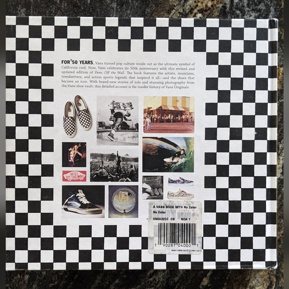 Vans "Off the Wall" Hard cover Book - used - good condition - Picture 2 of 10